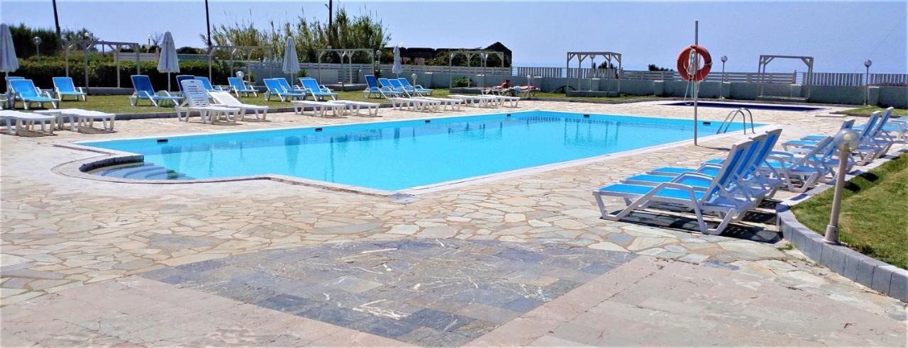 Eleni Apartments Sant George Beach Айос-Георгіос Екстер'єр фото