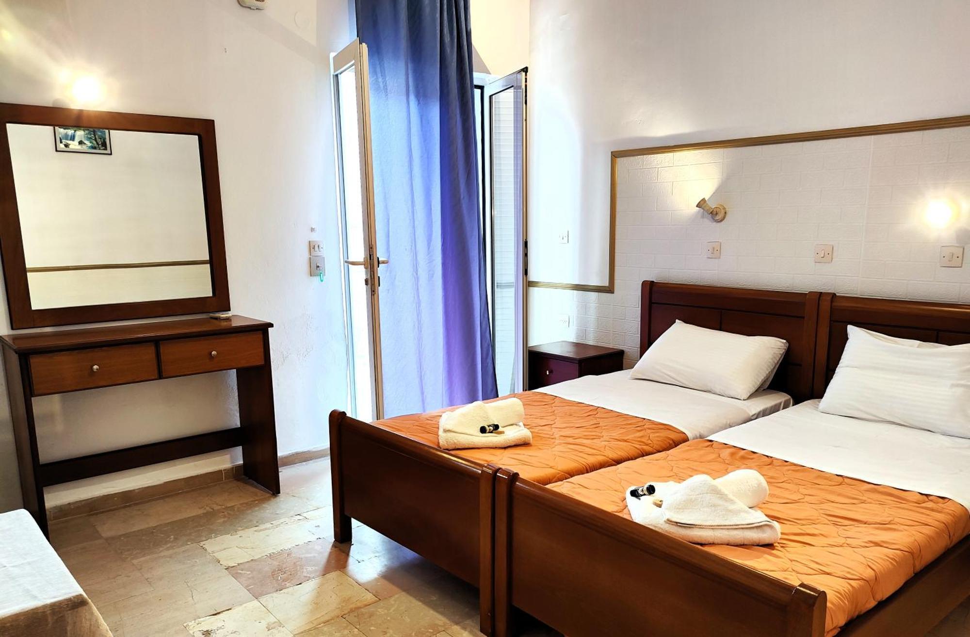 Eleni Apartments Sant George Beach Айос-Георгіос Екстер'єр фото